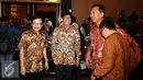VP Director Emtek Group, Sutanto Hartono (kedua kiri) berbincang dengan CEO&Founder Dwi Sapta Group, Adji Watono jelang peresmian bergabungnya Dwi Sapta Group dengan Dentsu Aegis Network di Jakarta, Rabu (25/1). (Liputan6.com/Helmi Fithriansyah)