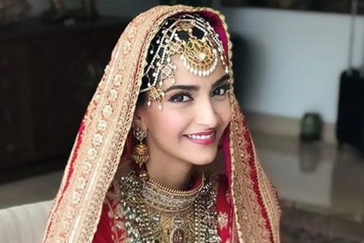 Sonam kapoor menikah/copyright instagram.com/namratasoni
