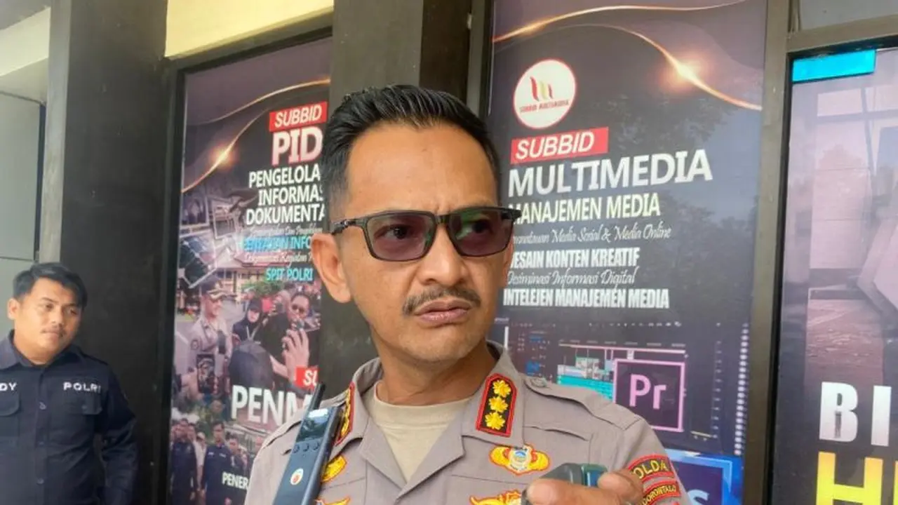 Kabid Humas Polda Gorontalo Kombes Polisi Desmont Harjendro