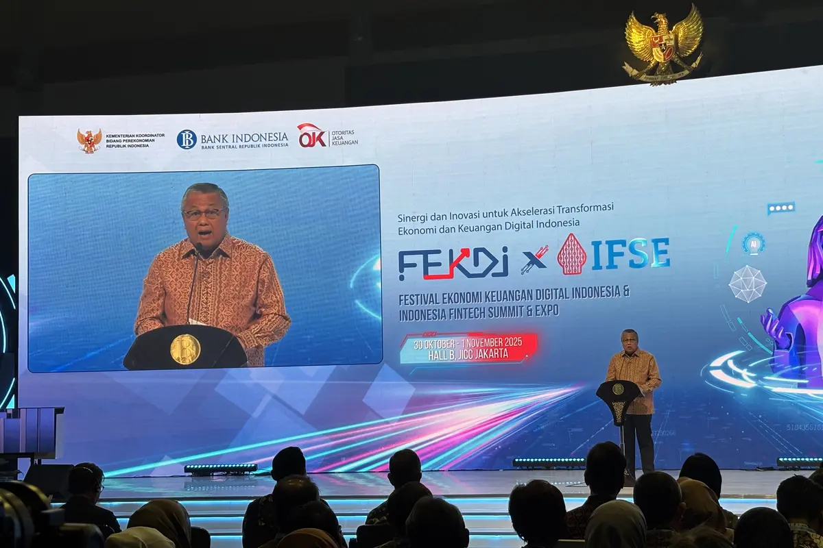 Gubernur BI Perry Warjiyo dalam acara FEKDI dan IFSE 2025, di JCC, Jakarta, Kamis (30/10/2025). (Foto: Liputan6.com/Tira Santia)