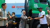 PT Mayora Indah Tbk melepas ekspor kontainer perdana le minerale ke Singapura. (Foto: Liputan6.com/Dian Kurniawan)