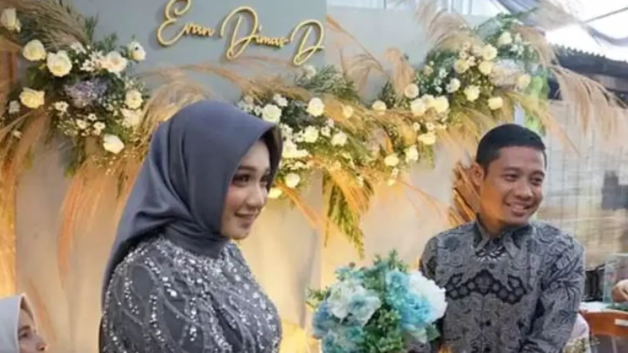 Sudah Lamaran, Ini 6 Potret Cantik Calon Istri Evan Dimas