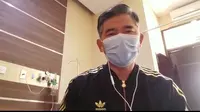 Tangkapan layar video Wali Kota Jambi Syarif Fasha saat mengumumkan dirinya terkonfirmasi positif Covid-19. (Liputan6.com/Istimewa)