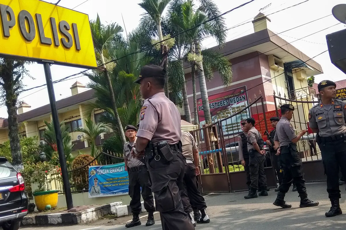 Teror Bom Bunuh Diri di Mapolrestabes Medan