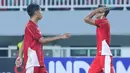 <p>Dony Tri Pamungkas (kanan) tampak kecewa ketika pertandingan Timnas Indonesia U-22 melawan Mali U-22&nbsp;yang dilangsungkan di Stadion Pakansari, Bogor, Jawa Barat, Sabtu (15/11/2025). (Bola.com/M Iqbal Ichsan)</p>