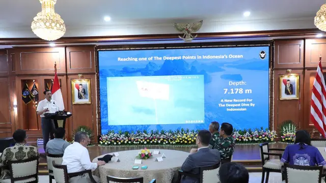 Menteri Koordinator Bidang Kemaritiman dan Investasi Luhut Binsar Pandjaitan dalam ‘China-Indonesia Joint Dive Expedition to Java Trench (22-03-2024). (Dok Kemenko Marves)