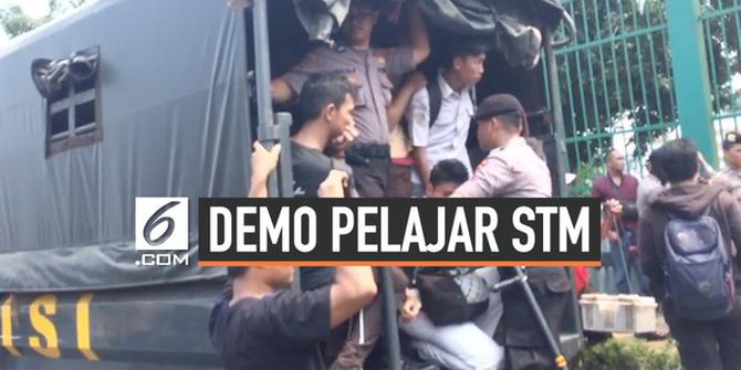 VIDEO: Puluhan Pelajar STM Digelandang ke Polda Metro Jaya