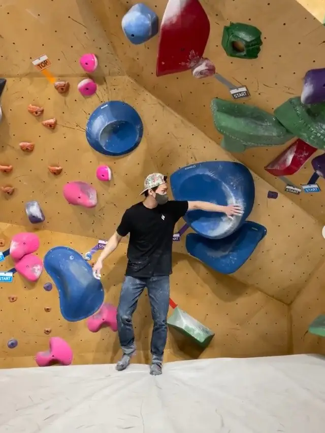 Lee Sang Heonn menyukai olahraga panjat tebing. (Foto: Instagram/climb_nice)