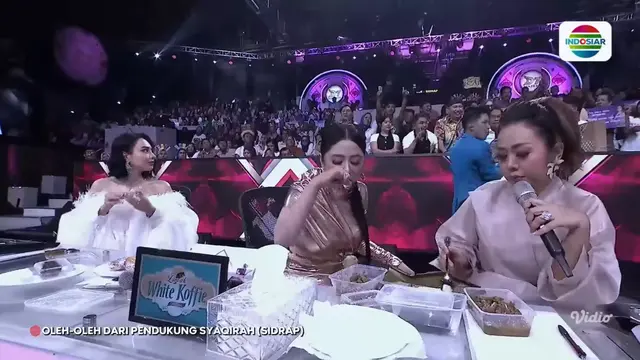 Soimah, Dewi Perssik, Wika Salim.