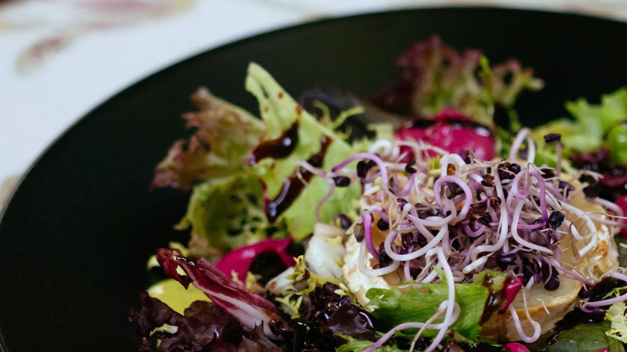 Ilustrasi salad | Valeria Boltneva dari Pexels