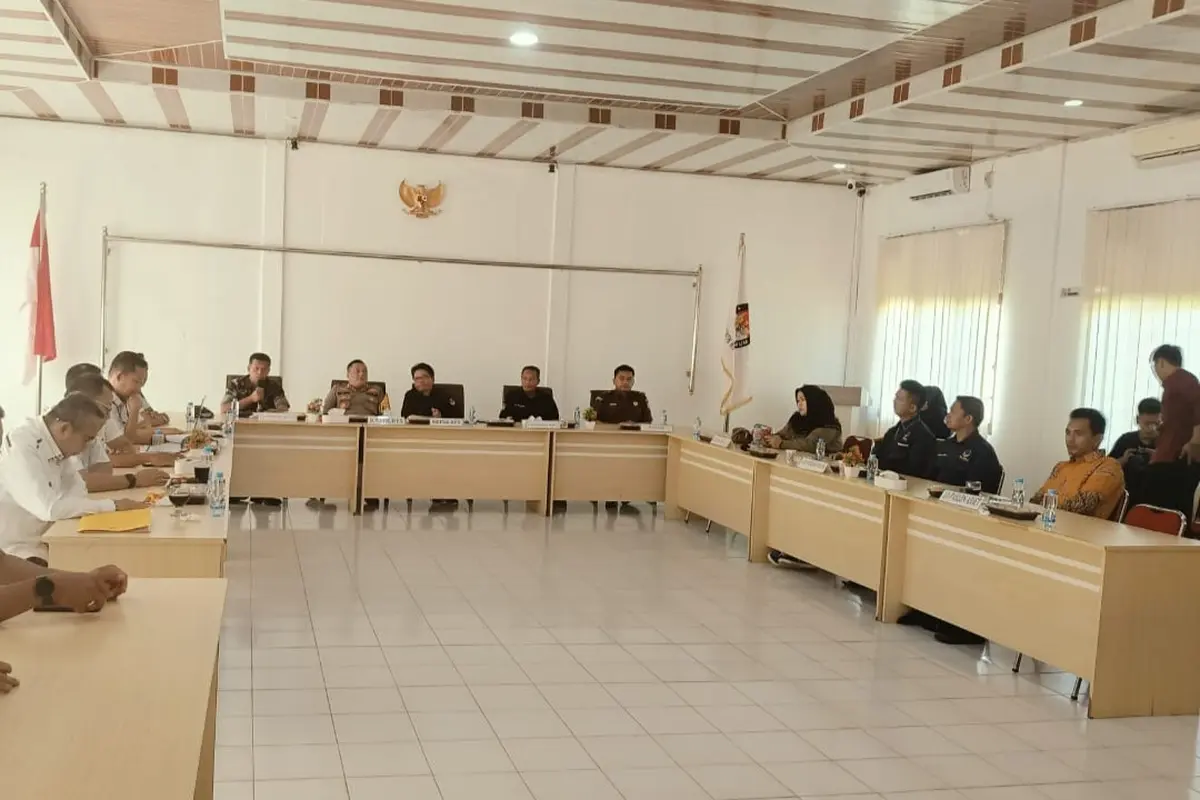 Rapat pematangan debat calon bupati dan wakil bupati Rokan Hilir oleh Polres serta KPU.