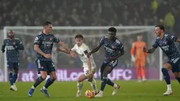Pada laga tersebut tuan rumah dibuat keteteran dengan permainan agresif anak asuh Mikel Arteta. (AP/Jon Super)