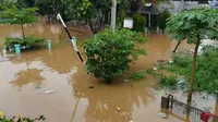 Banjir rendam permukiman di Bojongkulur, Kecamatan Gunungputri, Kabupaten Bogor, Jawa Barat. (Liputan6.com/Achmad Sudarno)