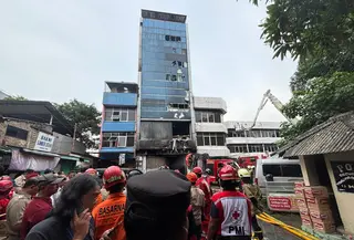Kebakaran Gedung PT Terra Drone di Cempaka Baru, Cempaka Putih, Jakarta Putih. (Liputan6.com/Ady Anugrahadi)
