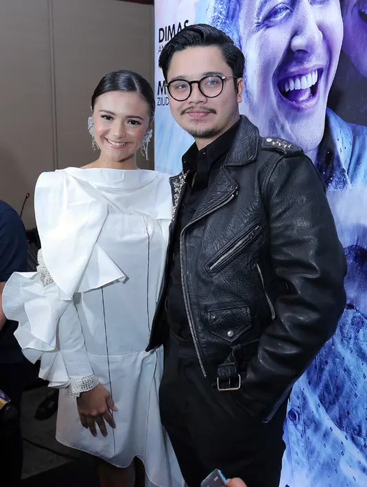 "Gua suka banget jadi Dokter Rio karena dia karakter yang super real, dia apa adanya. Dia saat majadi Rio dia itu petakilan, dan saat jadi Dokter dia tetap profesional," kata Derby Romero, Kamis (25/1/2018). (Deki Prayoga/Bintang.com)