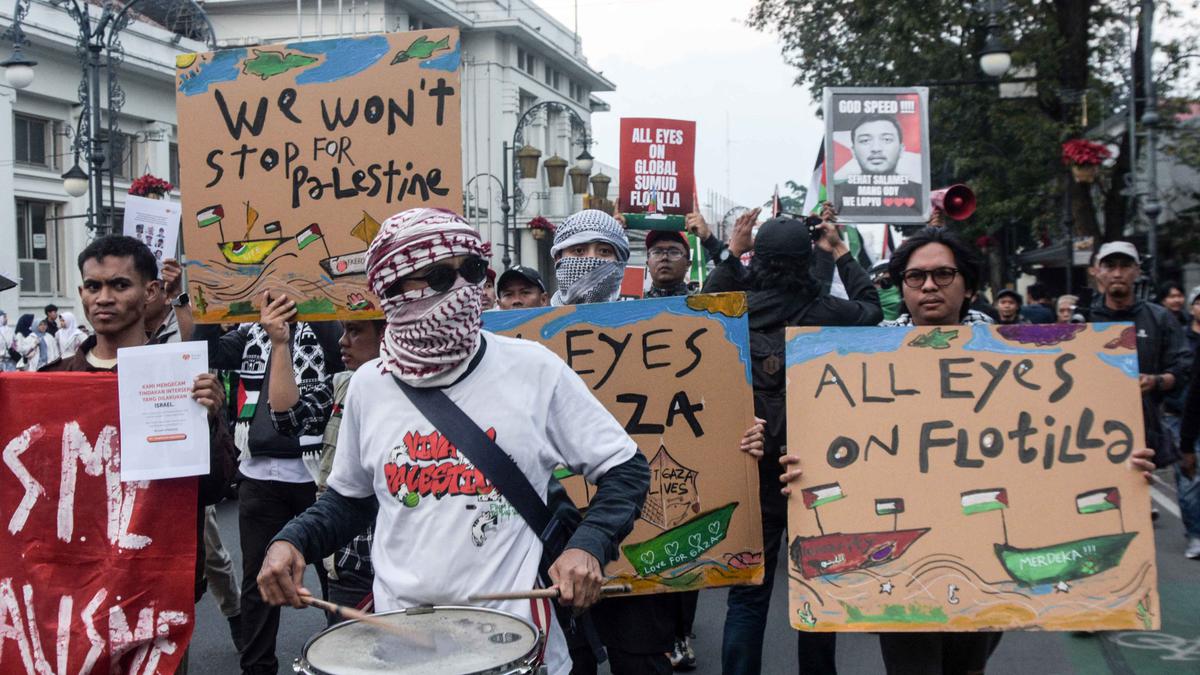 Aktivis Bandung Gelar Aksi Solidaritas bagi WNI dan Jurnalis yang Diculik Israel