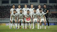 Skuad Timnas Indonesia U-22 pada laga ujicoba melawan Mali&nbsp;yang digelar di Stadion Pakansari, Kabupaten Bogor, Selasa (18/11/2025) pukul 20.00 WIB.&nbsp;(Bola.com/Bagaskara Lazuardi)