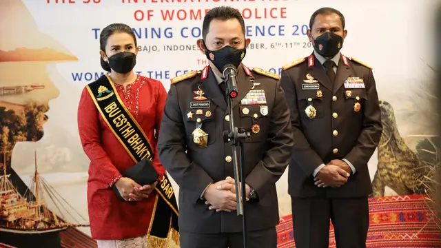Kapolri Jenderal Listyo Sigit Prabowo membuka The 58 Th International Association Of Women Police (IAWP) Training Conference, Minggu (7/11/2021)