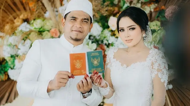 Gugat Cerai, Ini 6 Potret Kenangan YouTuber Maell Lee dan Intan Ratna Juwita