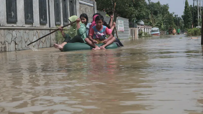 Lagi, Banjir Rendam Ribuan Rumah Warga di Cirebon