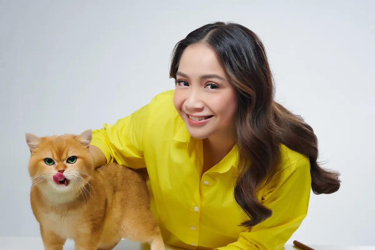 Nagita Slavina dan kucing kesayangan (Istimewa)