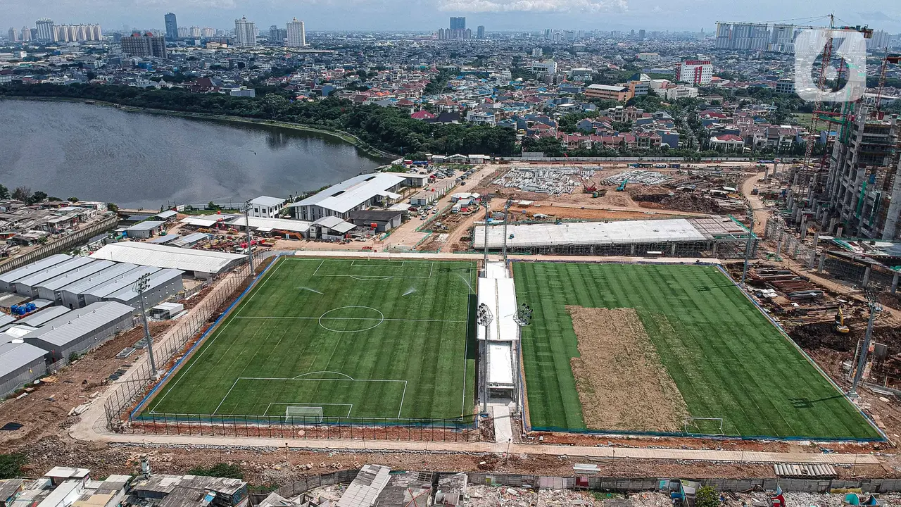 FOTO: Pandangan Udara Lapangan Latih Jakarta International Stadium