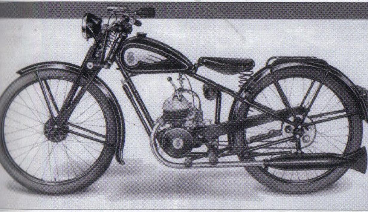 Husqvarna memiliki reputasi yang baik soal motor pelibas segala medan. Citra tersebut sudah dibangun sejak era 1903. Salah satu produk legendarisnya terbit pada 1940 dengan nama Husqvarna 22. Mesinnya masih menggunakan mesin 1-silinder dengan rangka tubular. (Source: husqvarnamotorcyklar.nu)