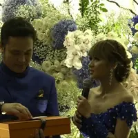 Gilang Dirga resmi melamar kekasihnya, Adiezty Fersa di hari Kemerdekaan RI yang ke-71. 