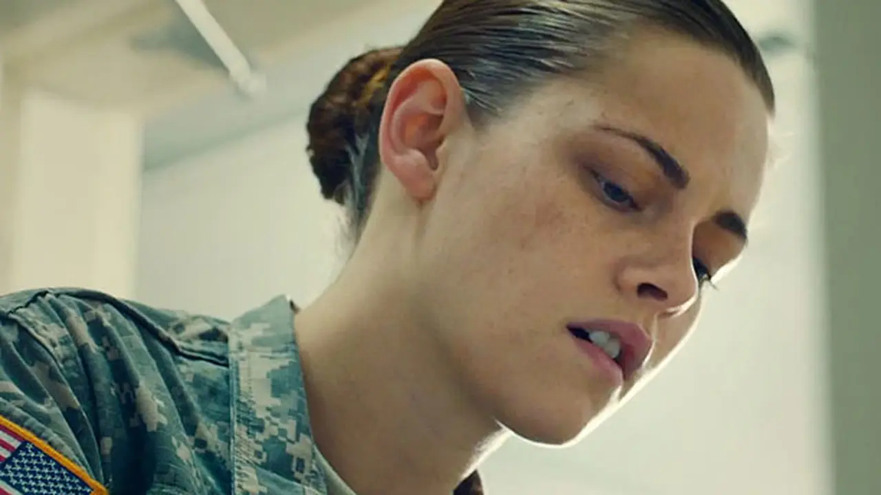 Suka Duka Kristen Stewart Temani Tahanan Teroris