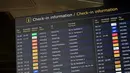 Bandara di Kopenhagen, Denmark terpaksa berhenti beroperasi selama berjam-jam usai pesawat tanpa awak atau drone yang tak dikenal terlihat di wilayah udara mereka pada Senin (22/9/2025) malam waktu setempat. (Sergei GAPON/AFP)