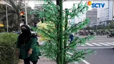 Perusahaan yang disebut-sebut sebagai pemenang tender pengadaan pohon plastik tersebut, rupanya hanya rumah kosong.