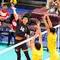 Spike outside hitter timnas voli putra Indonesia&nbsp;Farhan Halim coba diblok pemain Kazakhstan pada laga babak 12 besar AVC Challenge Cup 2023 di University of Taipei, Taiwan, Rabu (12/7). Indonesia menang 3-0 (30-28, 25-21, 25-15). (foto: Instagram @avcvolley)