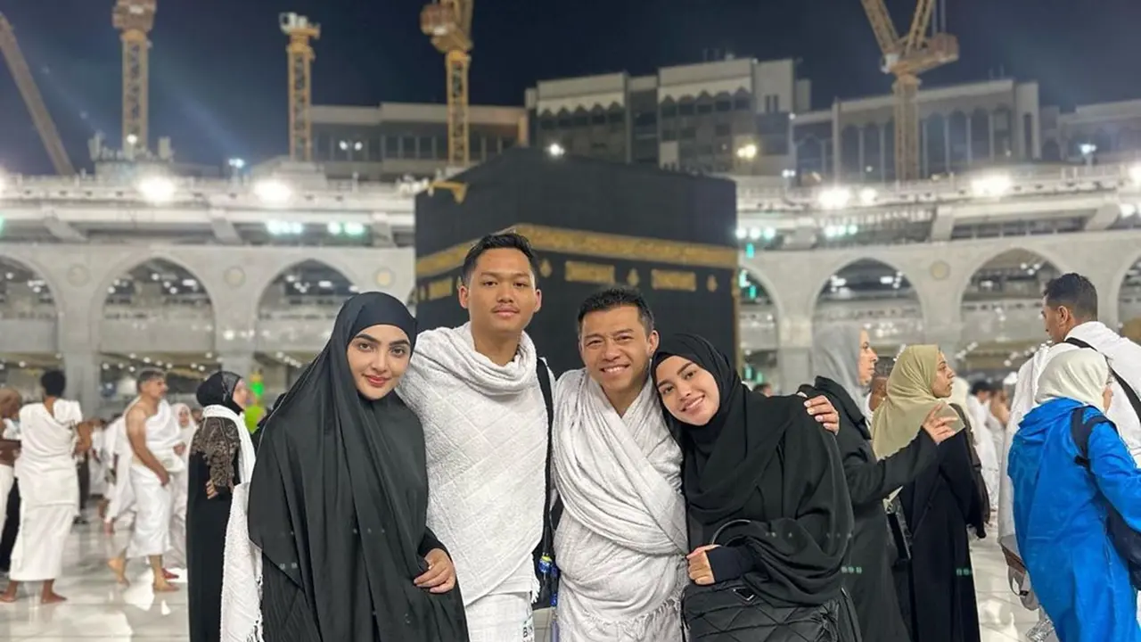 Momen Ashanty dan Anang Jalani Umroh Bareng Keluarga, Penuh Suka Cita
