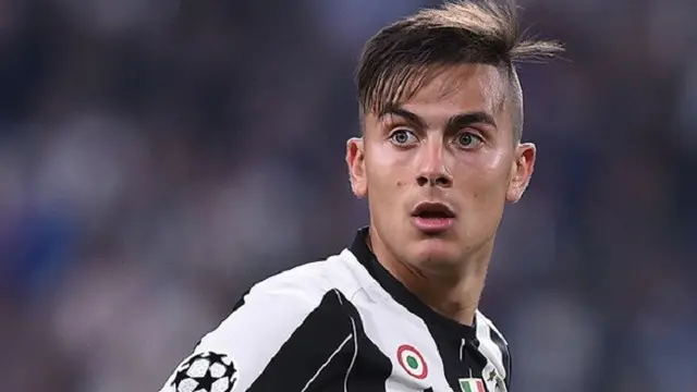 5 Pesepakbola Ganteng Ini Sulit Untuk Nggak Dilirik