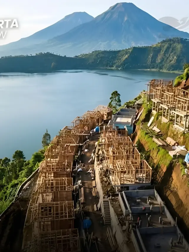 Danau Telaga Menjer di Desa Maron, Kecamatan Garung, Kabupaten Wonosobo.