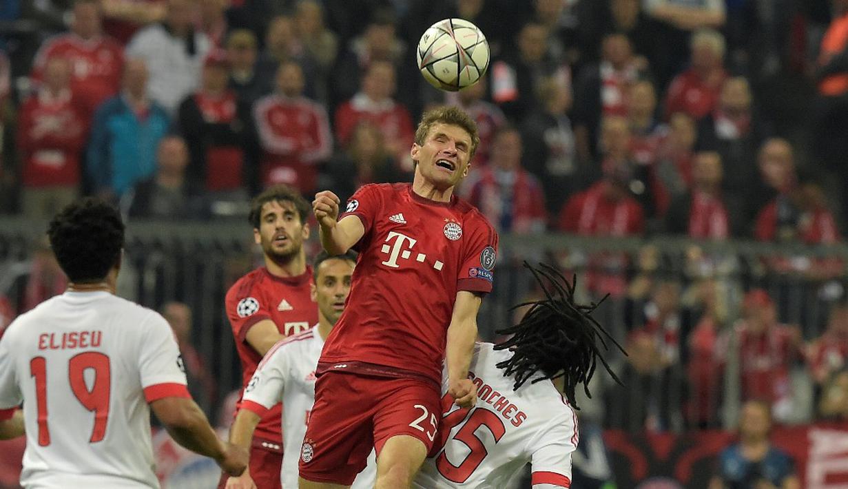 Aksi pemain Bayern Munchen, Thomas Muller, di depan gawang Benfica pada leg pertama babak perempat final Liga Champions, di Allianz Arena, Munchen, Rabu (6/4/2016) dini hari WIB. (AFP/Tobias Schwarz)