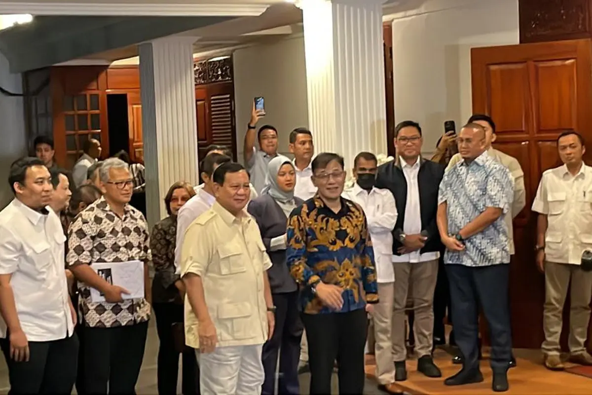 Politikus PDIP Budiman Sudjatmiko nekat terang-terangan mendukung bakal calon presiden (capres) Prabowo Subianto pada Pemilihan Presiden atau Pilpres 2024 mendatang.
