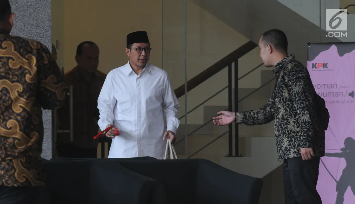 Menteri Agama Lukman Hakim Saifuddin usai menjalani pemeriksaan di Gedung KPK, Jakarta, Kamis(23/5/2019). Lukman Hakim Saifuddin diperiksa sebagai saksi untuk tersangka Anggota DPR RI nonkatif Muhammad Romahurmuziy terkait suap jual beli jabatan di Kemenag Jawa Timur. (merdeka.com/Dwi Narwoko)
