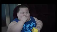 Tak Bisa Berhenti Makan, Batita ini Beratnya 70 Kg
