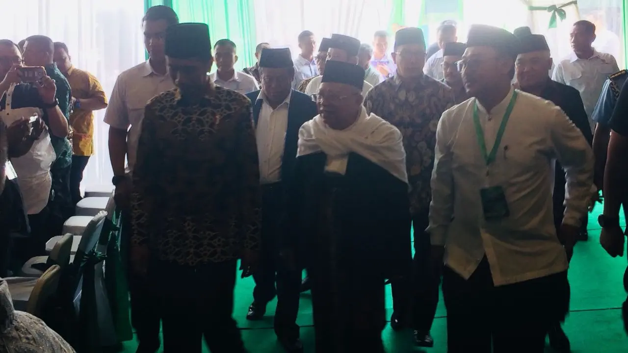 Jokowi menghadiri Tasyakuran Hari Lahir ke-45 MUI (Merdeka.com/Titin Supriyatin)