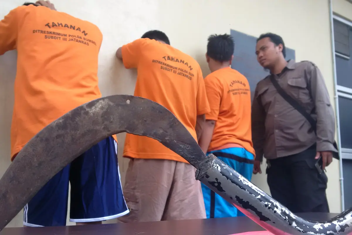 Pelaku Perampokan di Palembang Menggunakan Senjata Tajam Untuk Mengancam Korban