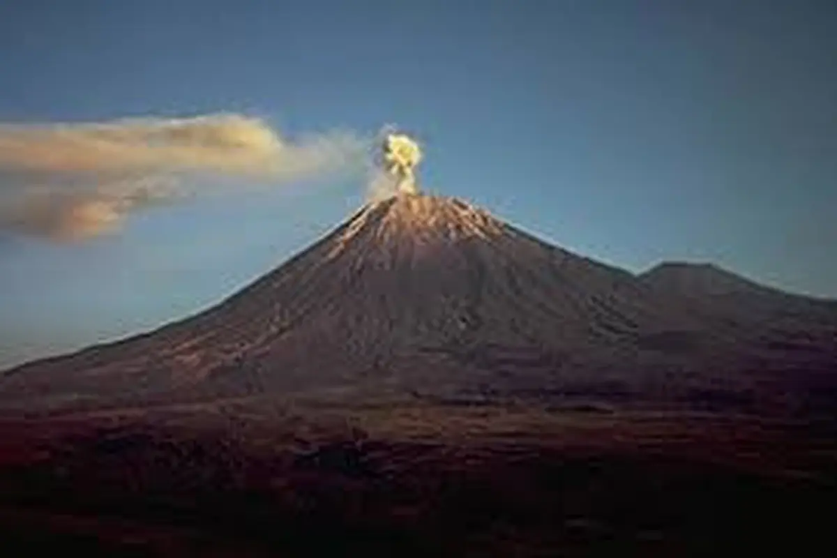Ilustrasi Gunung Semeru Erupsi (Istimewa)
