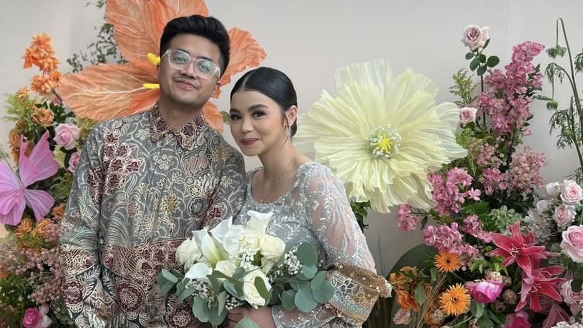 Cantiknya Alicia Bachsin dengan Kebaya Silver saat Lamaran! Makna &amp; Inspirasi di Baliknya