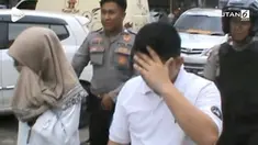 Seorang pria kepergok warga sedang 'indehoy' di dalam mobil bersama mahasiswi. Setelah diperiksa ternyata pria tersebut telah beristri.