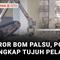 Polisi meringkus tujuh pemuda setelah sebelumnya menggemparkan warga Kota Bandung dengan meletakkan benda mirip bom rakitan di depan sebuah toko, tak jauh dari gereja. Dari hasil penyidikan, bom palsu yang terbuat dari batang kayu ditinggalkan pelaku...