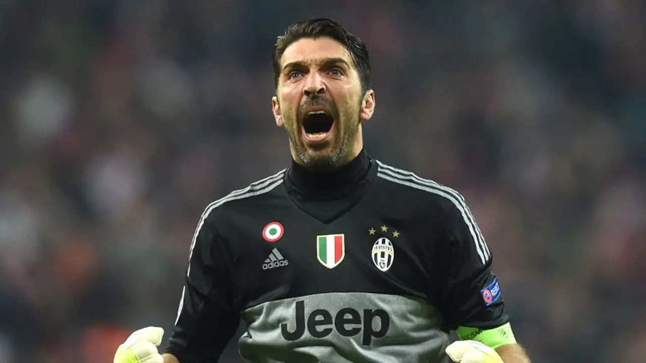 Aksi Buffon yang Membuat Pemain AC Milan Frustrasi