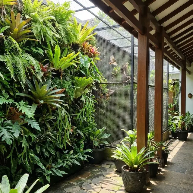 Teras dengan Kandang Burung