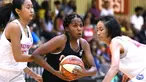 NBA menyelenggarakan Kejuaraan Dunia Jr. NBA 2019 yaitu turnamen basket tingkat global bagi anak laki-laki dan perempuan berusia 13-14 tahun dari seluruh dunia. (NBAE/Pamela Costello)