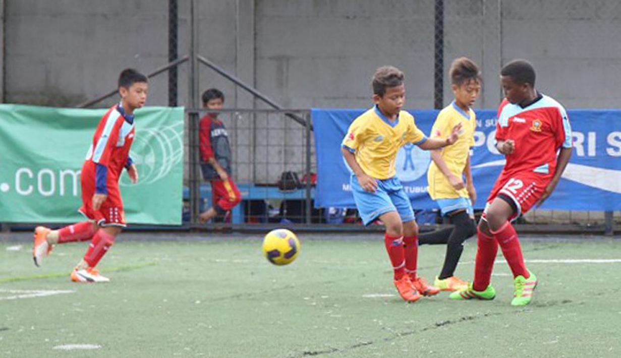 Dominasi ASIOP dan Indocement di Liga Bola Indonesia ...