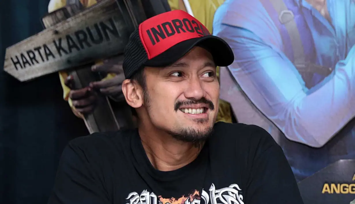 Melihat kasusnya saat ini, sepertinya Tora Sudiro akan kesulitan untuk proses promosi film terbarunya. Saat  ini, Tora dan istrinya, Mieke Amalia berada di Polres Jakarta Selatan untuk menunggu hasil penyelidikan. (Deki Prayoga/Bintang.com)